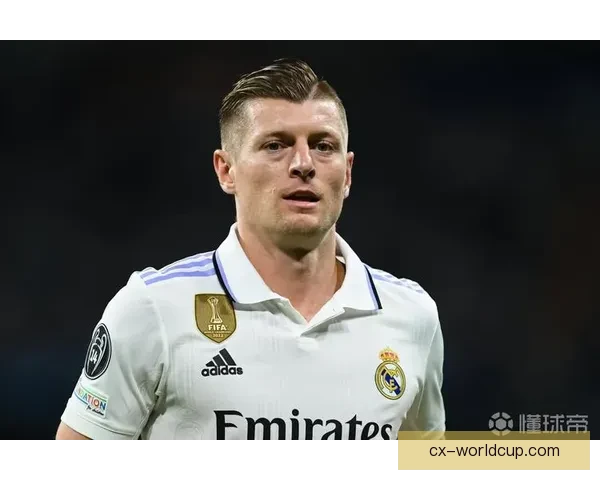 罗马诺曝皇马与英超争抢斯密特阿尔克马尔标价四千万起转会战升温